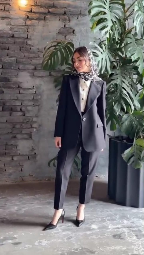 Elina Suit